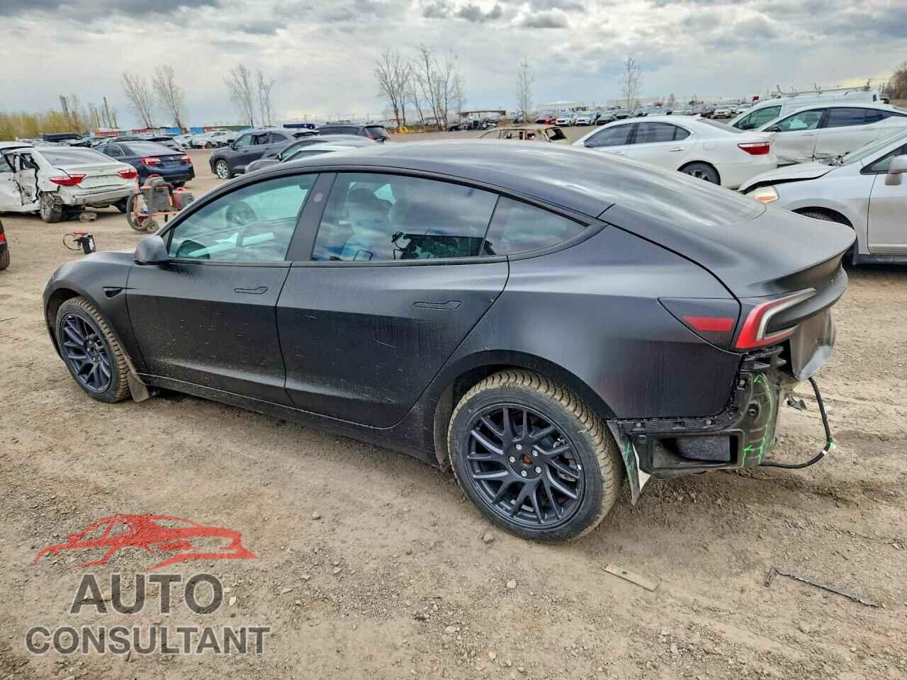 TESLA MODEL 3 2024 - LRW3E7FA8RC105935