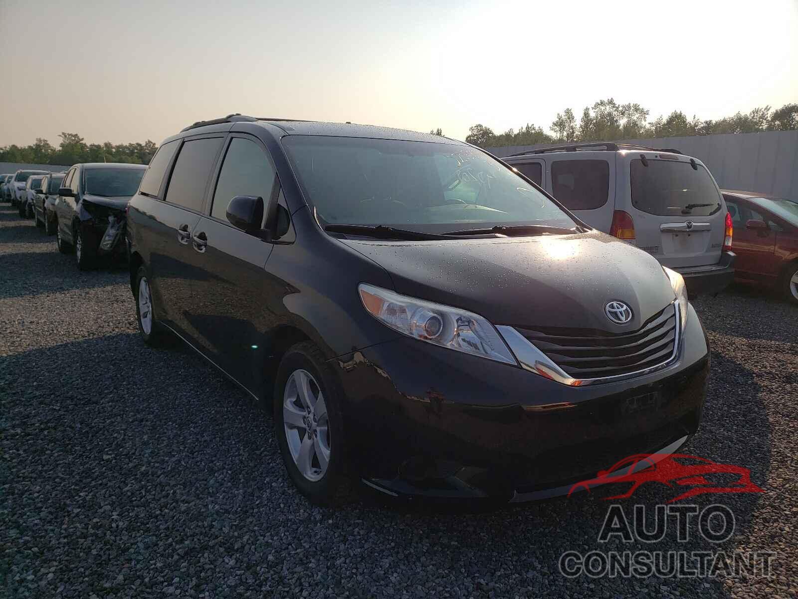 TOYOTA SIENNA 2017 - 5TDKZ3DC4HS801169