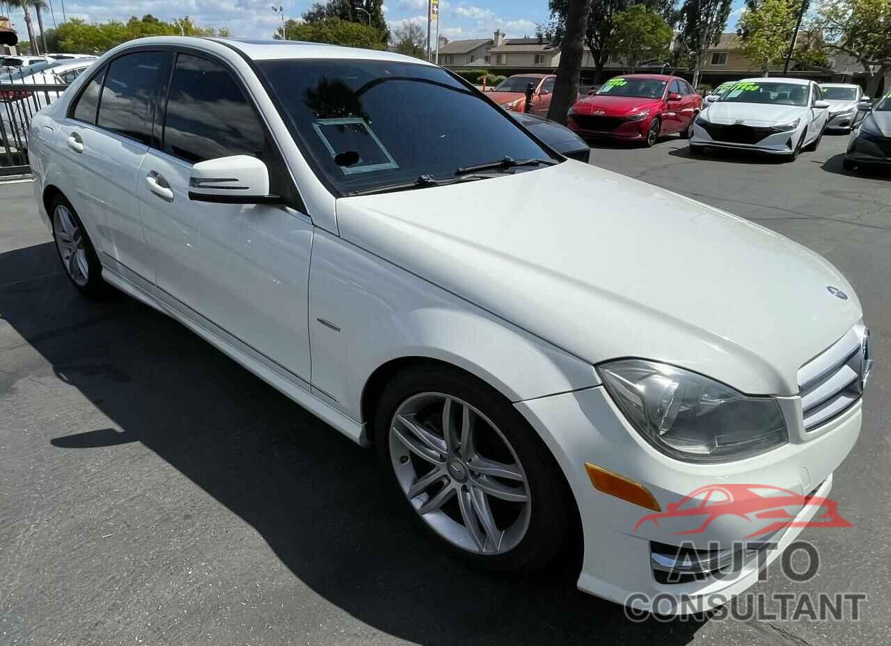 MERCEDES-BENZ C-CLASS 2012 - WDDGF4HB9CR231396