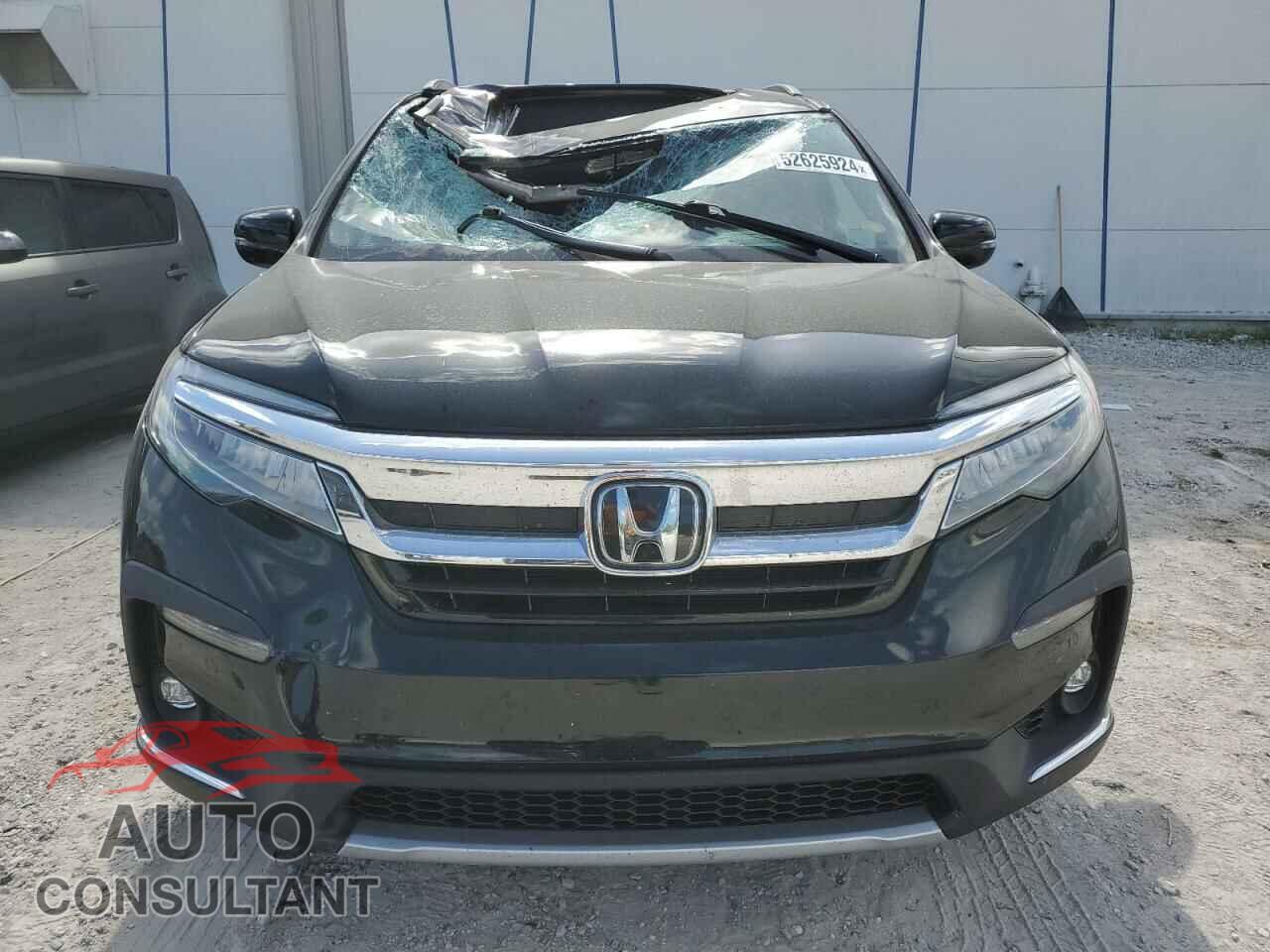 HONDA PILOT 2021 - 5FNYF5H60MB005732