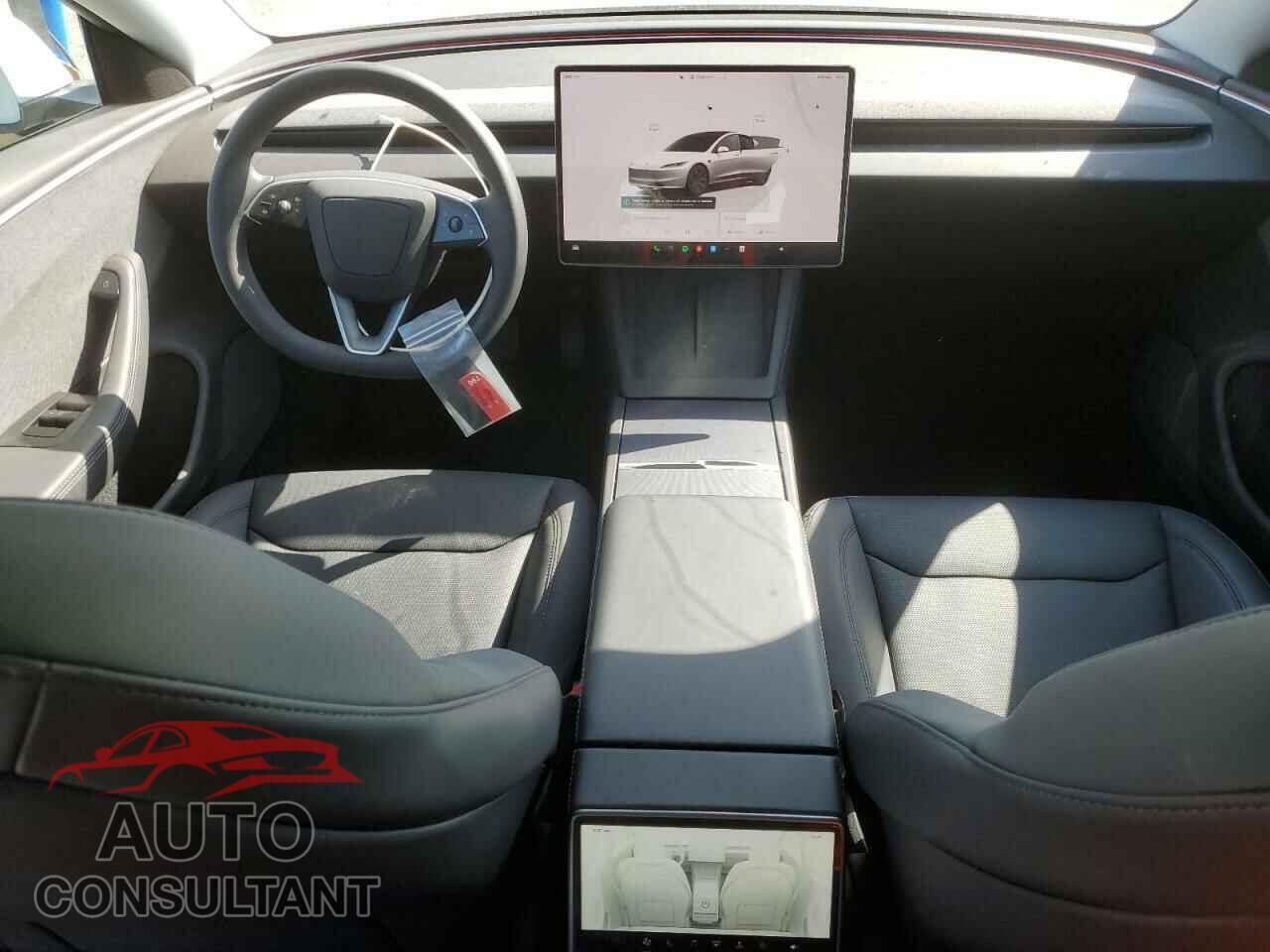TESLA MODEL 3 2025 - 5YJ3E1EA8SF884263