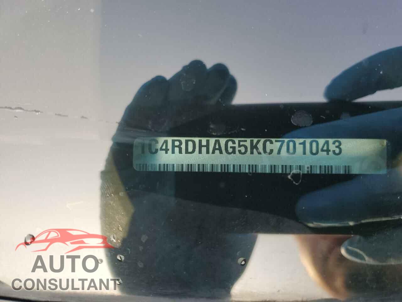 DODGE DURANGO 2019 - 1C4RDHAG5KC701043