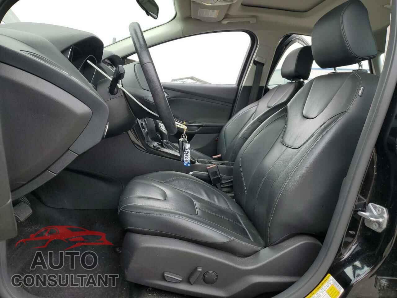 FORD FOCUS 2017 - 1FADP3N27HL343753