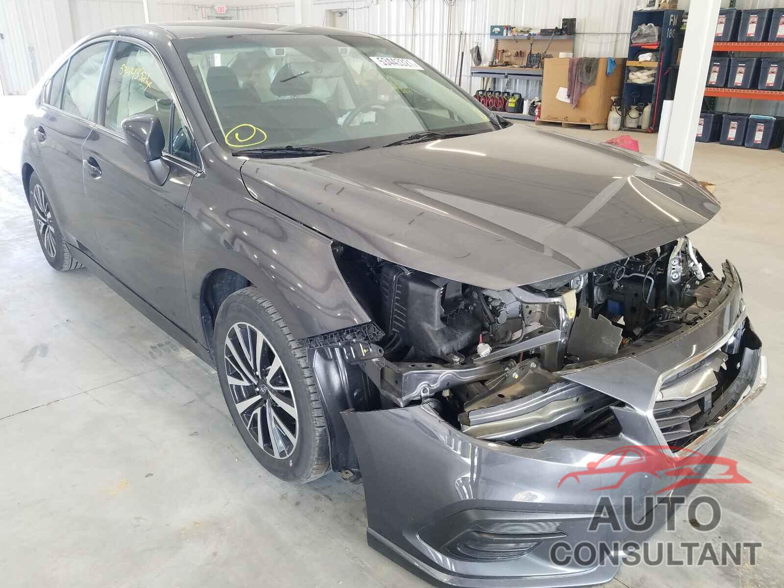SUBARU LEGACY 2019 - 4S3BNAF67K3033039