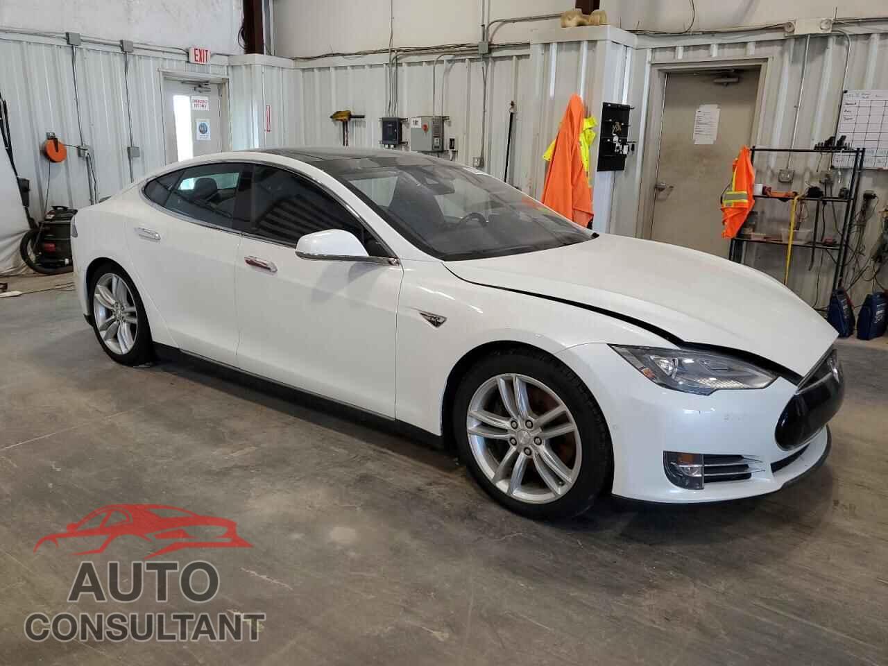 TESLA MODEL S 2016 - 5YJSA1E25GF128509