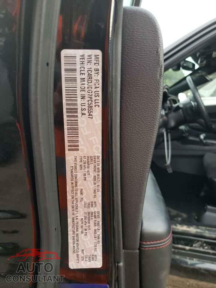 DODGE DURANGO 2023 - 1C4RDJDG7PC585547