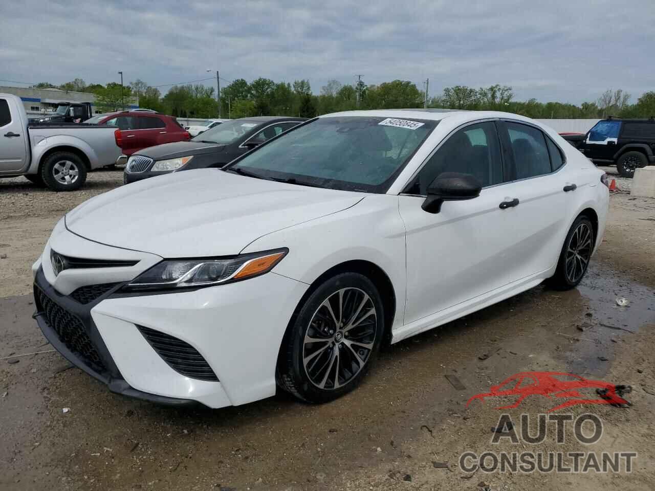 TOYOTA CAMRY 2018 - 4T1B11HK5JU527183