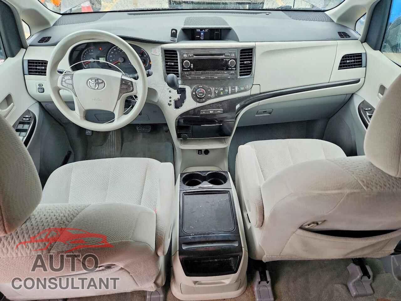 TOYOTA SIENNA 2013 - 5TDKK3DC5DS388127