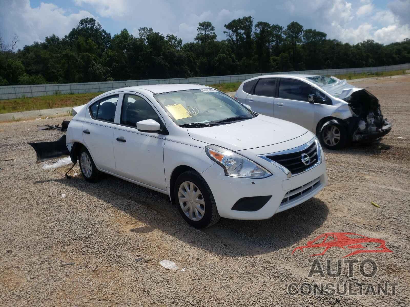 NISSAN VERSA 2017 - 3N1CN7AP1HL880744