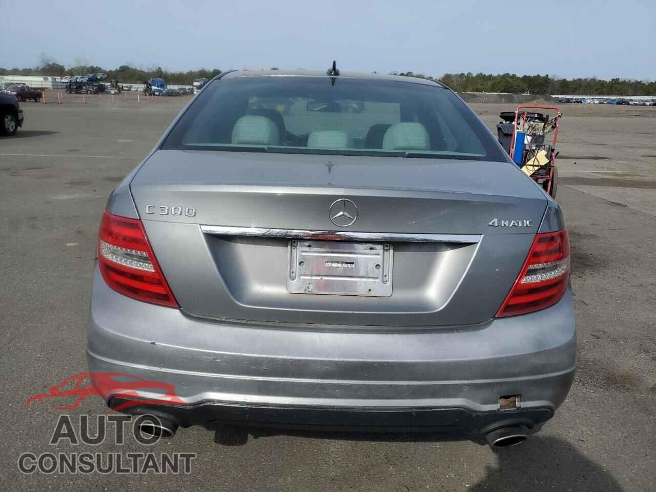 MERCEDES-BENZ C-CLASS 2012 - WDDGF8BB2CA604776