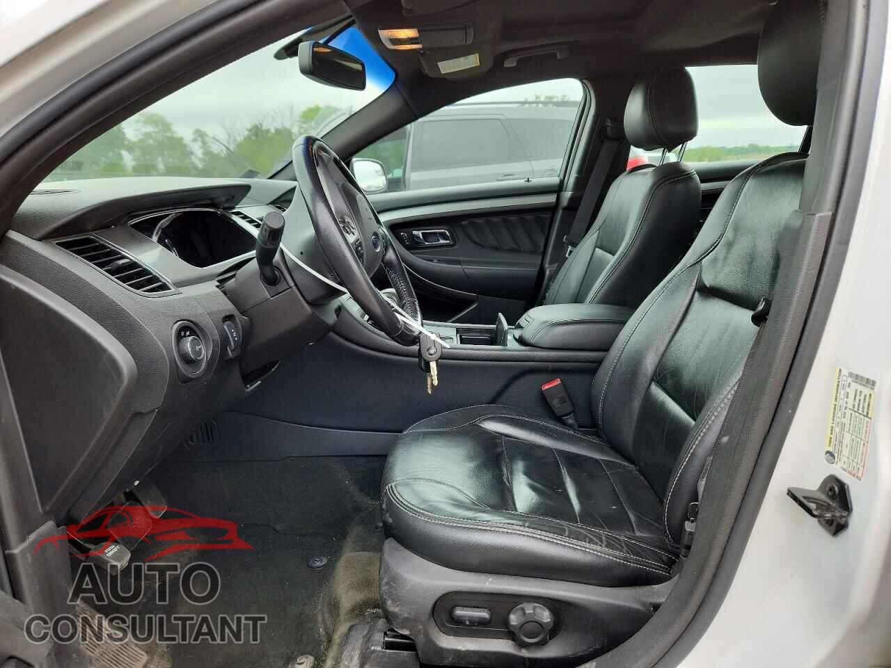 FORD TAURUS 2013 - 1FAHP2E82DG211504
