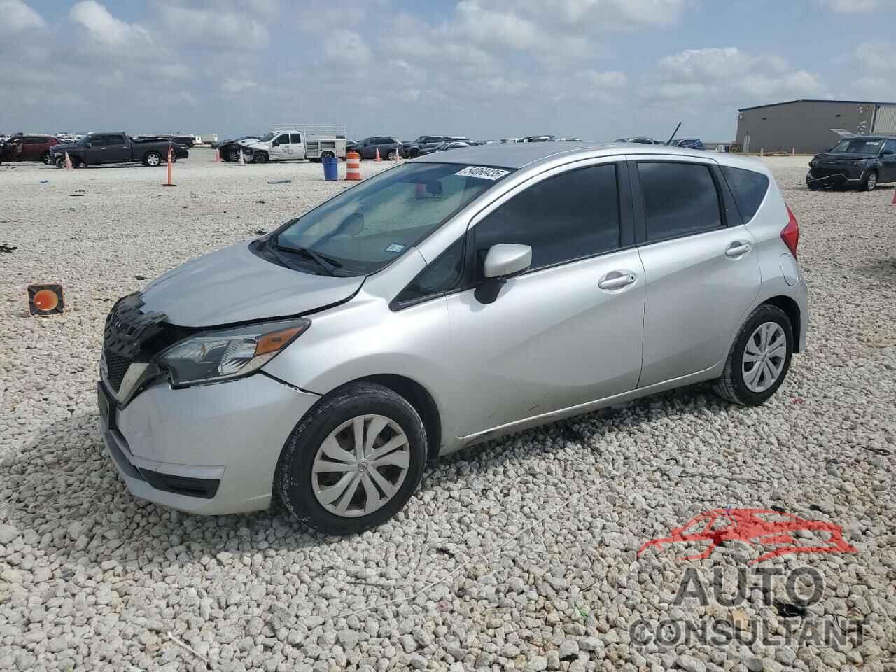 NISSAN VERSA 2018 - 3N1CE2CP2JL370084