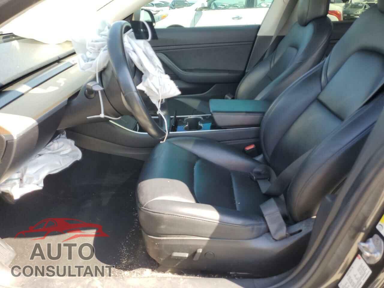 TESLA MODEL 3 2018 - 5YJ3E1EA1JF045151