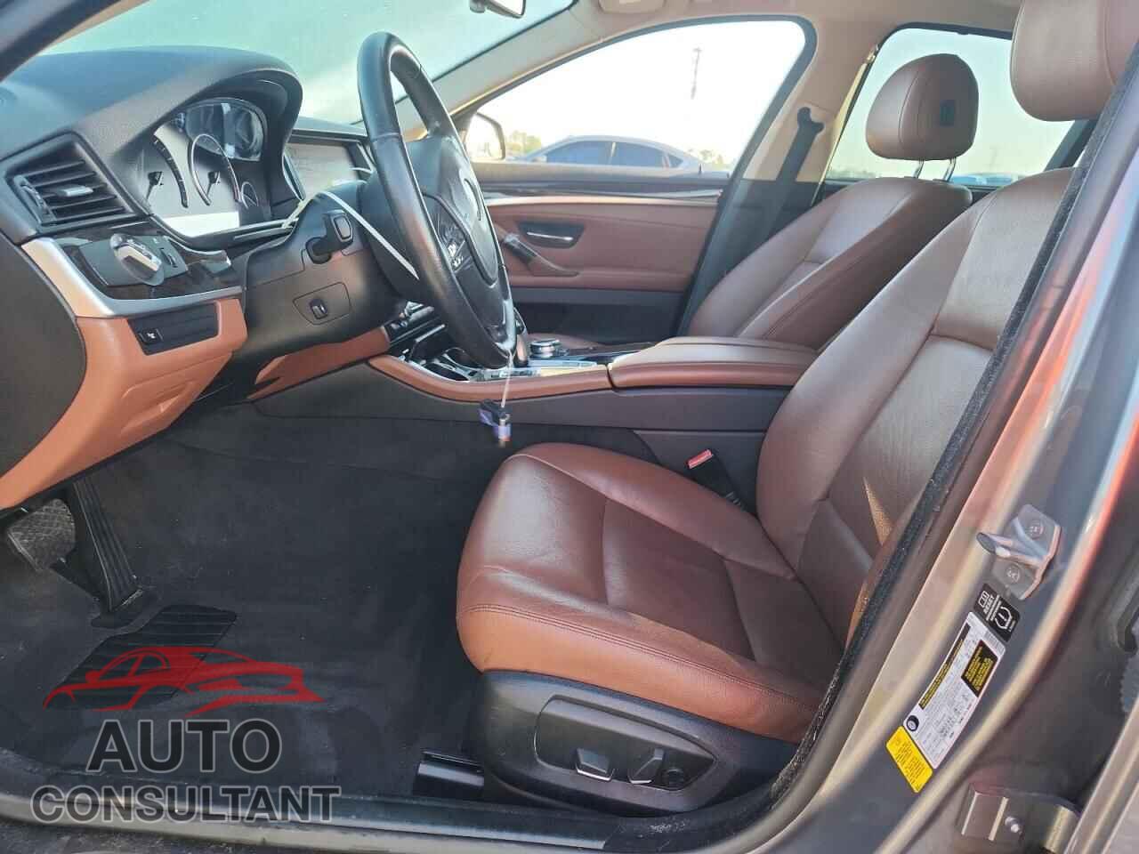 BMW 5 SERIES 2014 - WBA5B1C53ED484028