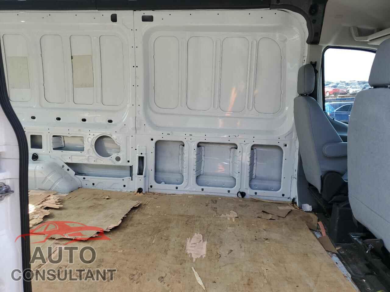 FORD TRANSIT 2017 - 1FTYR2CM9HKA09797