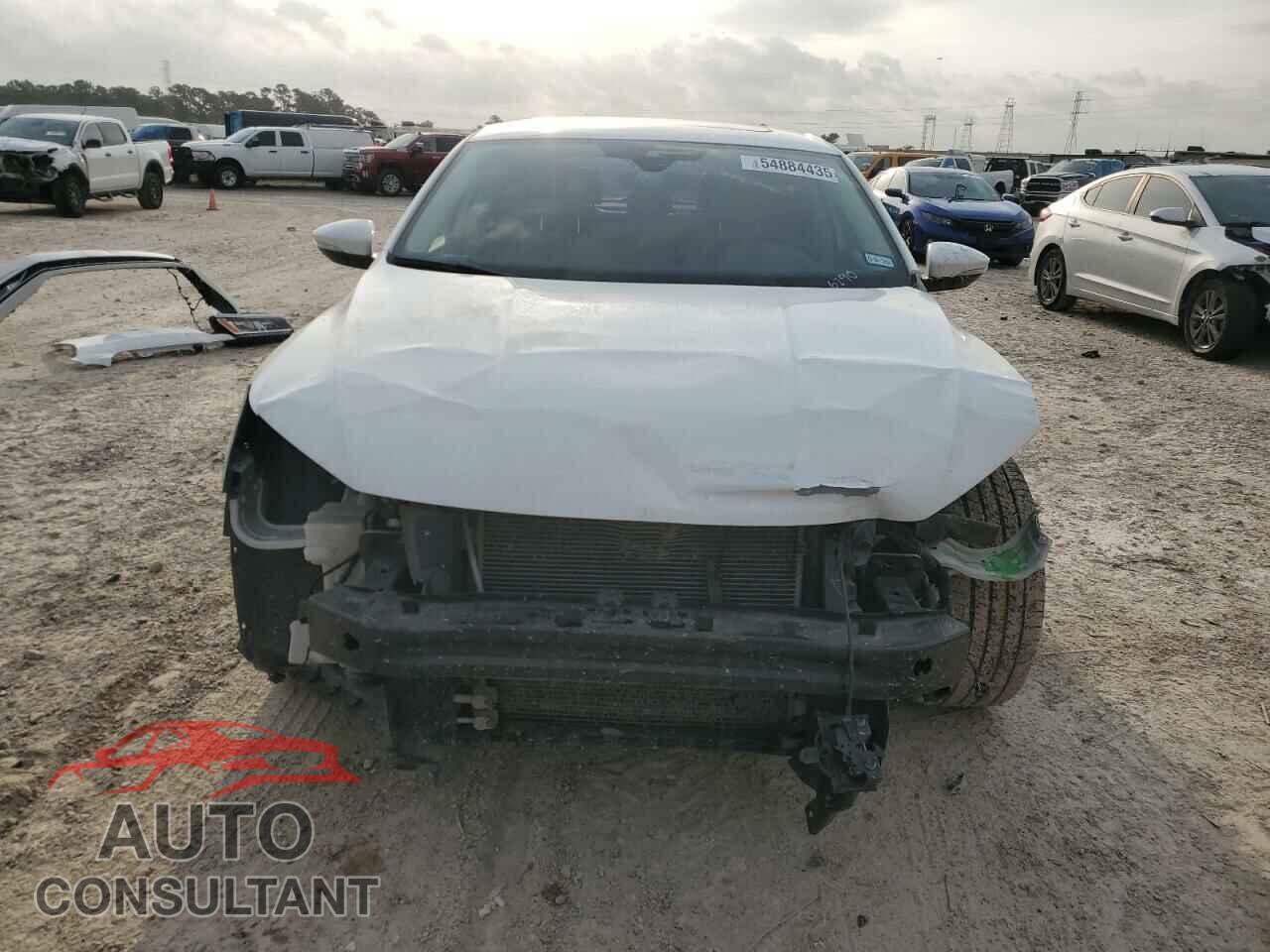 VOLKSWAGEN PASSAT 2017 - 1VWCT7A32HC026290