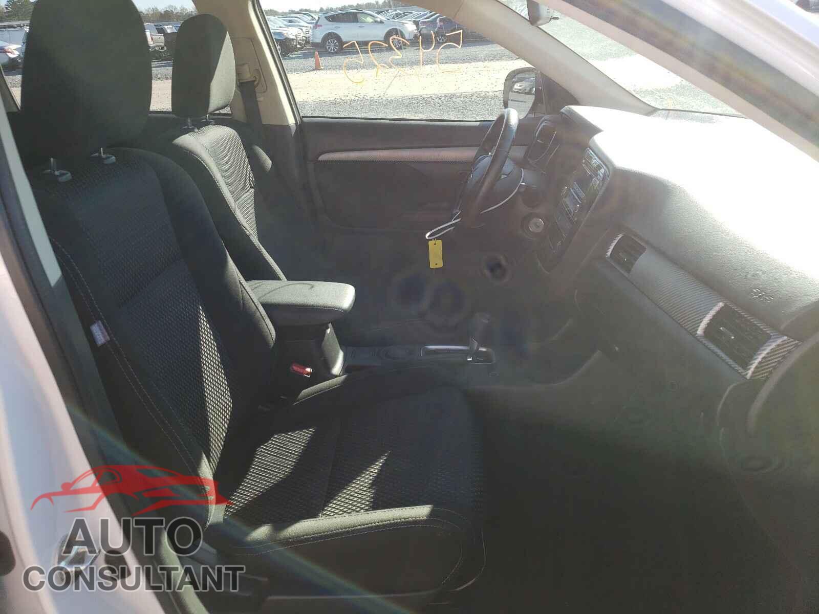MITSUBISHI OUTLANDER 2016 - JA4AD2A35GZ036425