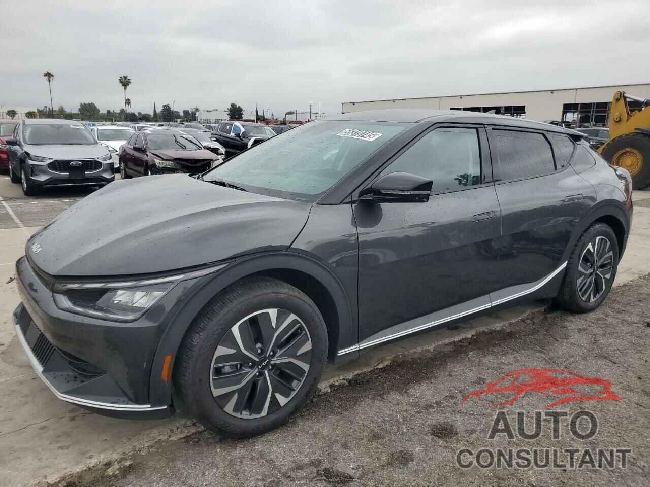 KIA EV6 LIGHT 2023 - KNDC34LB2P5158488