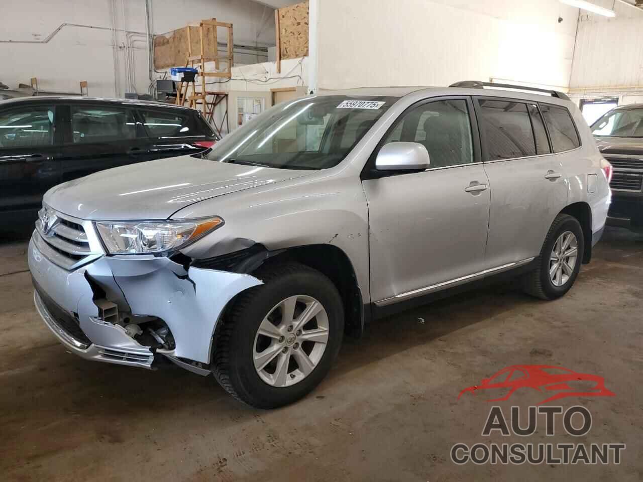 TOYOTA HIGHLANDER 2012 - 5TDBK3EH4CS119237