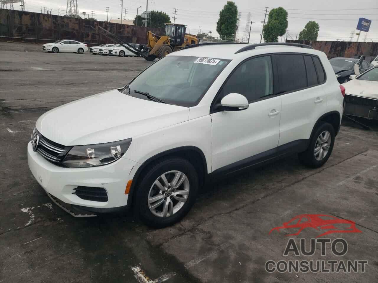 VOLKSWAGEN TIGUAN 2015 - WVGAV7AX1FW610467