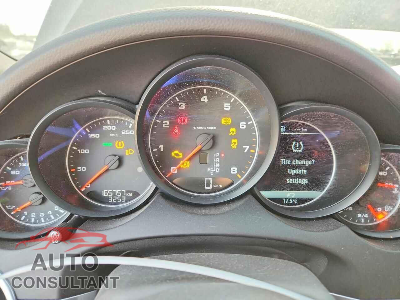 PORSCHE CAYENNE 2017 - WP1AA2A29HKA90163