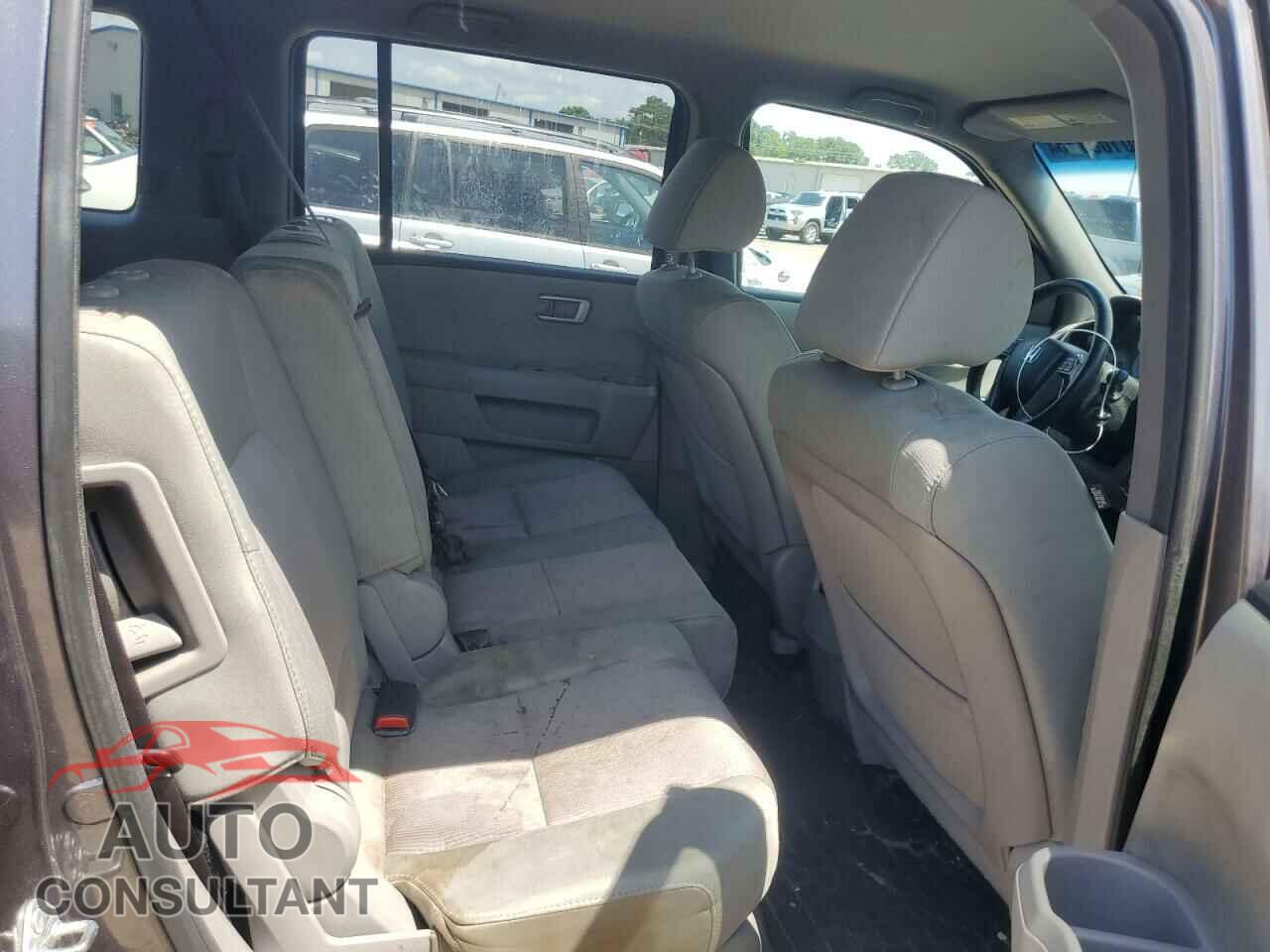 HONDA PILOT 2015 - 5FNYF4H44FB041791