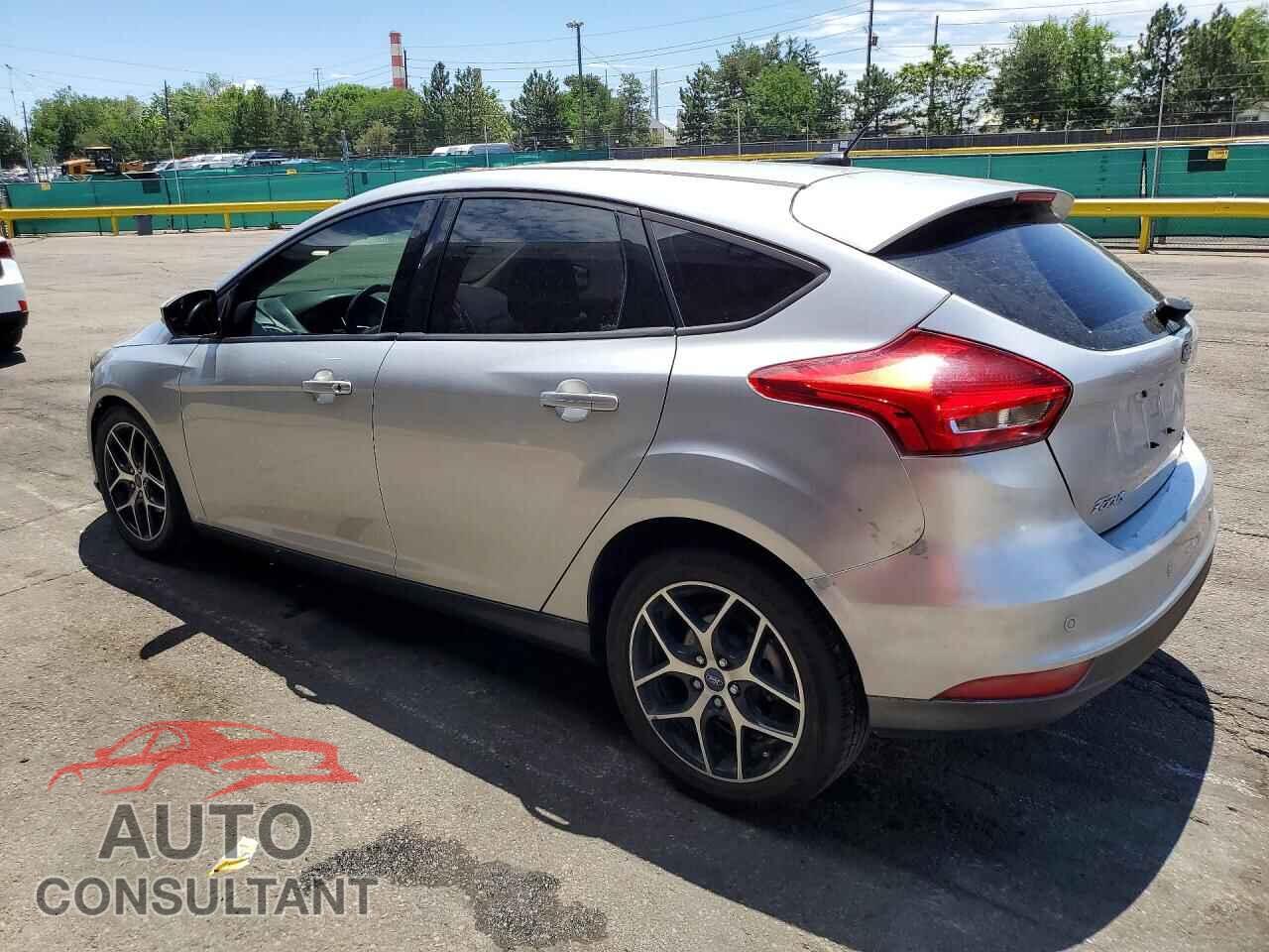 FORD FOCUS 2017 - 1FADP3M25HL219479