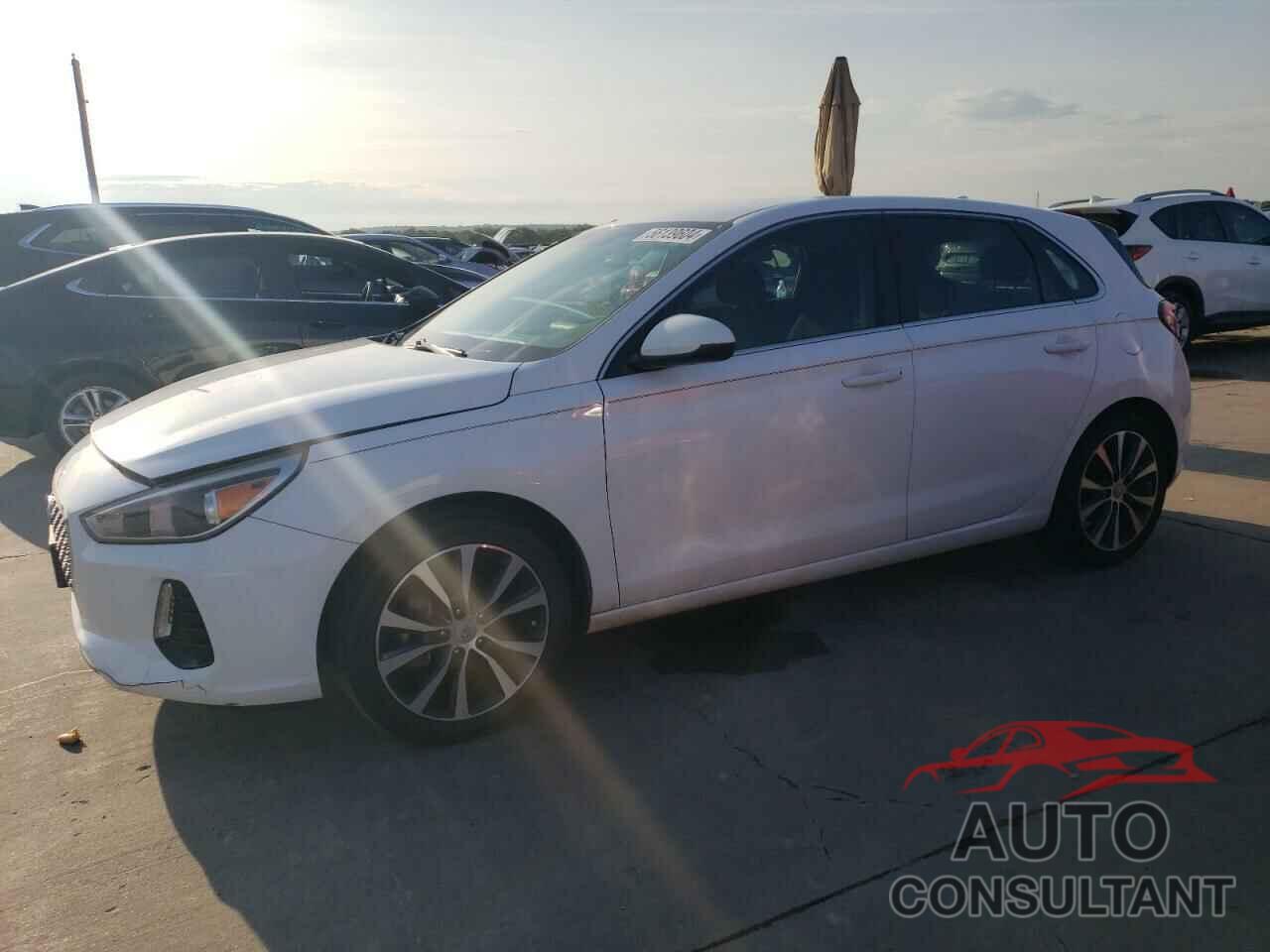 HYUNDAI ELANTRA 2018 - KMHH35LEXJU079696