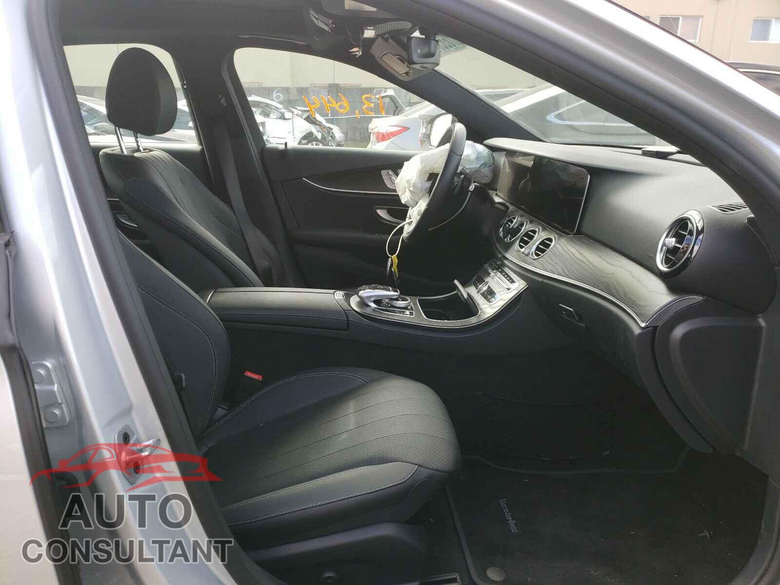 MERCEDES-BENZ E CLASS 2020 - WDDZF8DB2LA753386