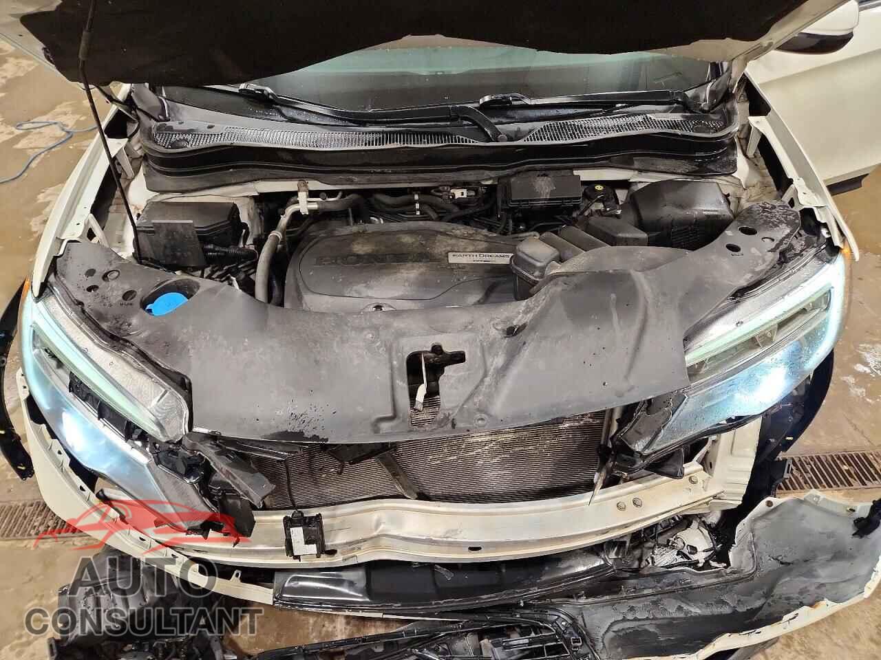 HONDA RIDGELINE 2017 - 5FPYK3F78HB002845