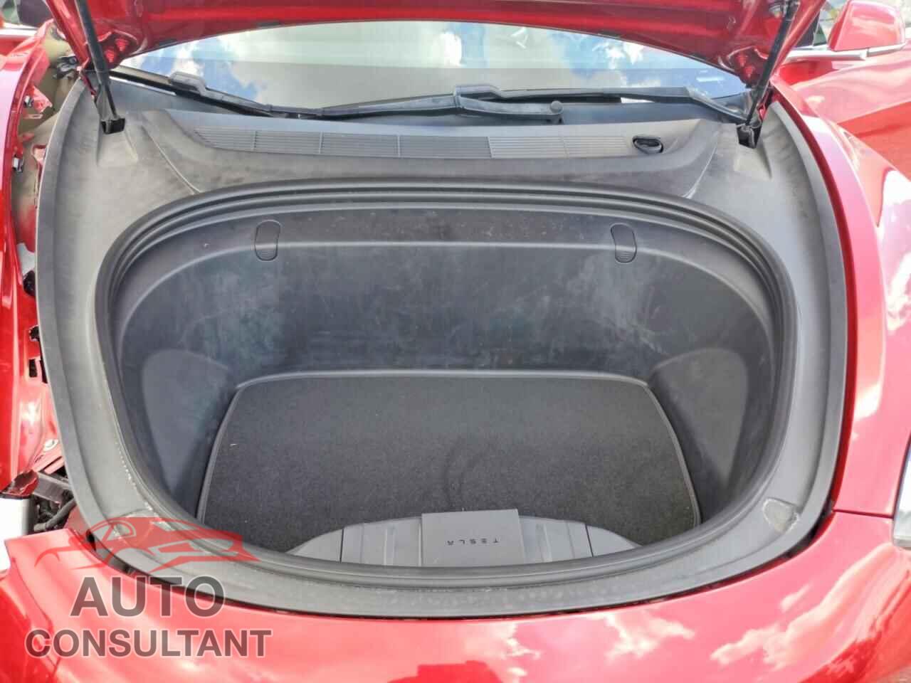 TESLA MODEL 3 2018 - 5YJ3E1EA2JF153987