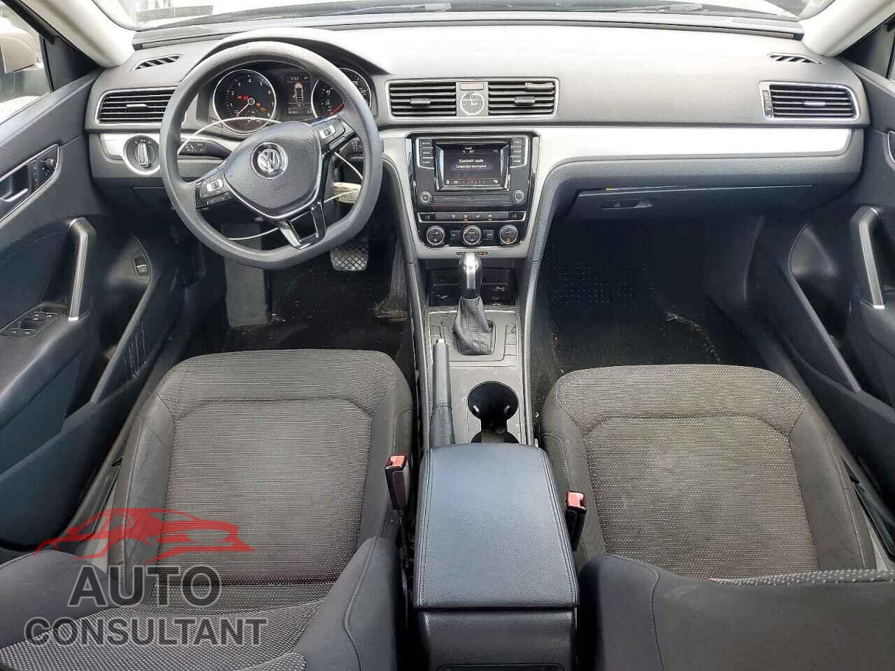 VOLKSWAGEN PASSAT 2016 - 1VWAT7A36GC022040