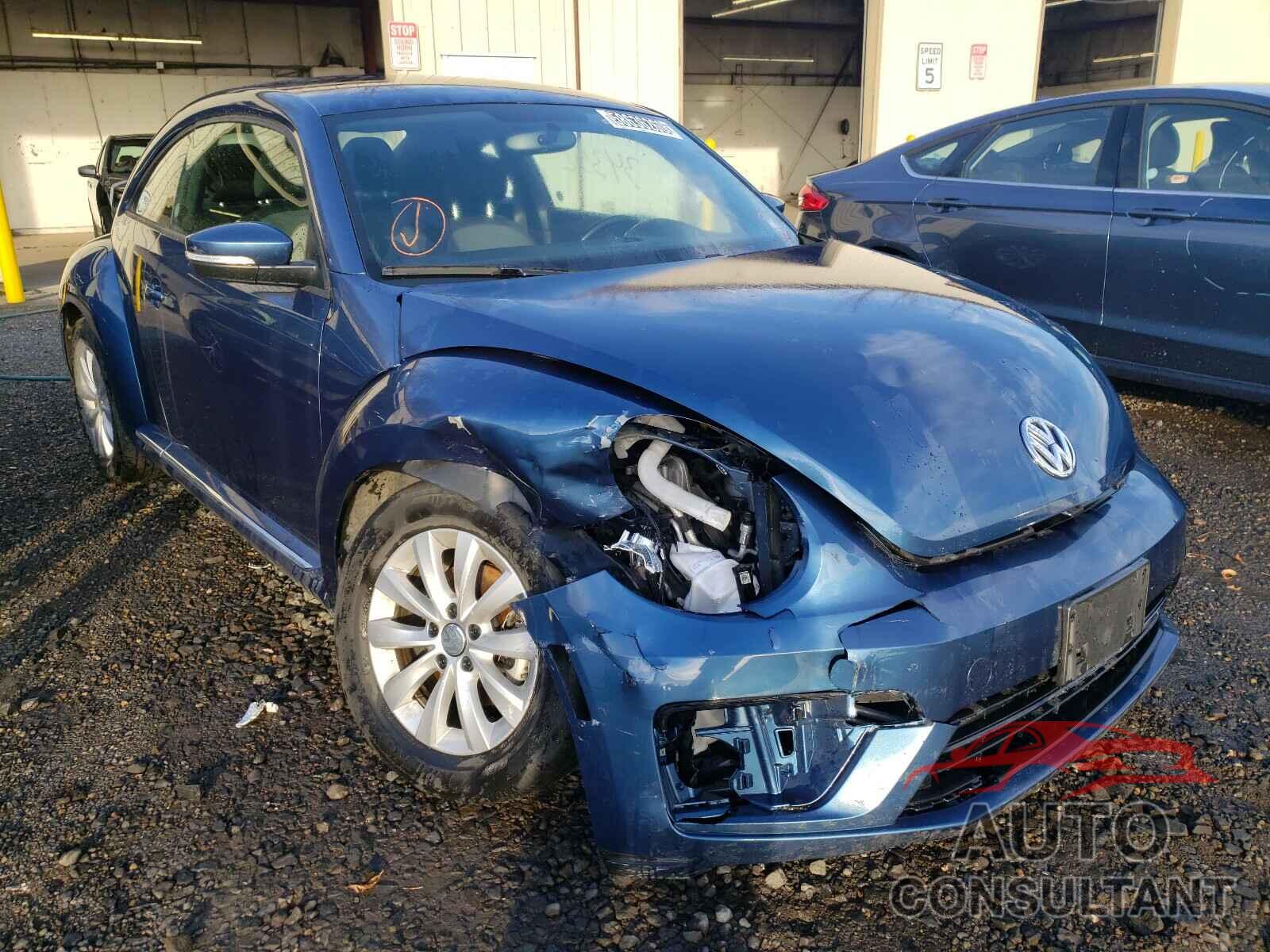 VOLKSWAGEN BEETLE 2019 - 3VWFD7AT4KM706515
