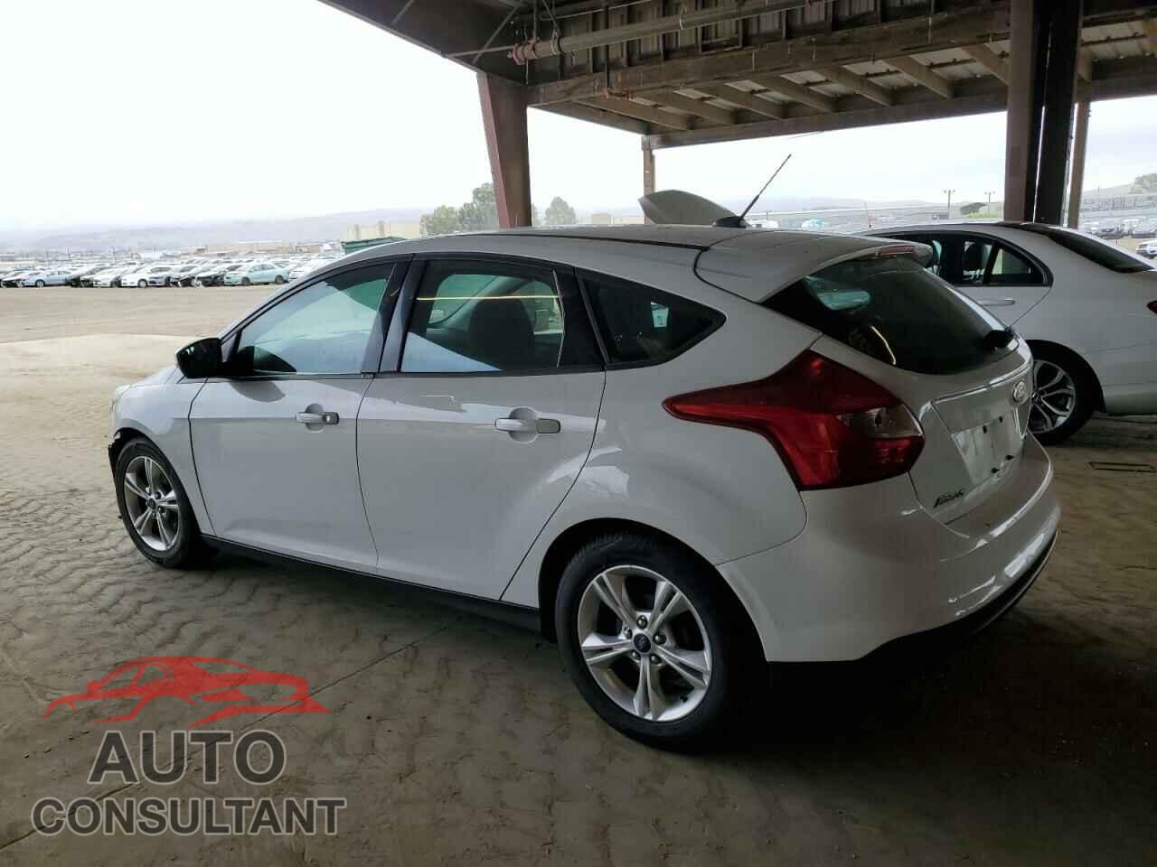FORD FOCUS 2014 - 1FADP3K23EL211184