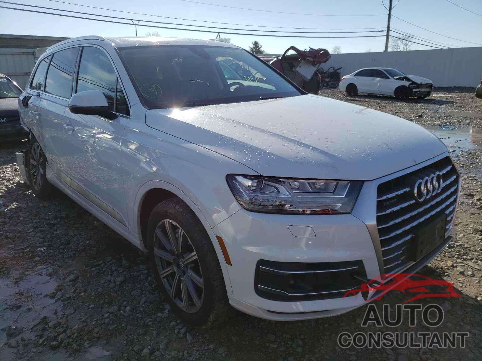 AUDI Q7 2018 - WA1LHAF79JD029016