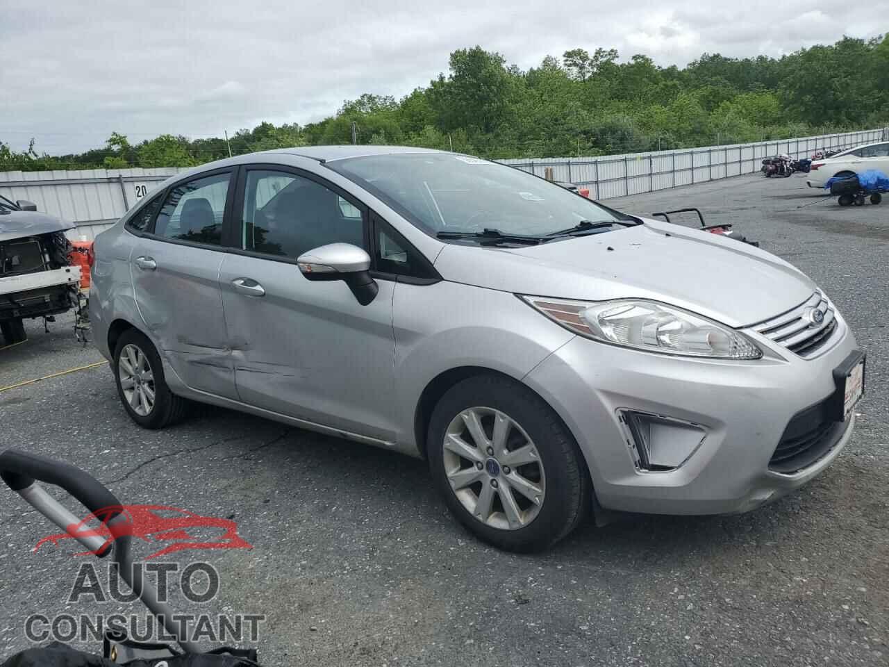 FORD FIESTA 2013 - 3FADP4BJ9DM108667