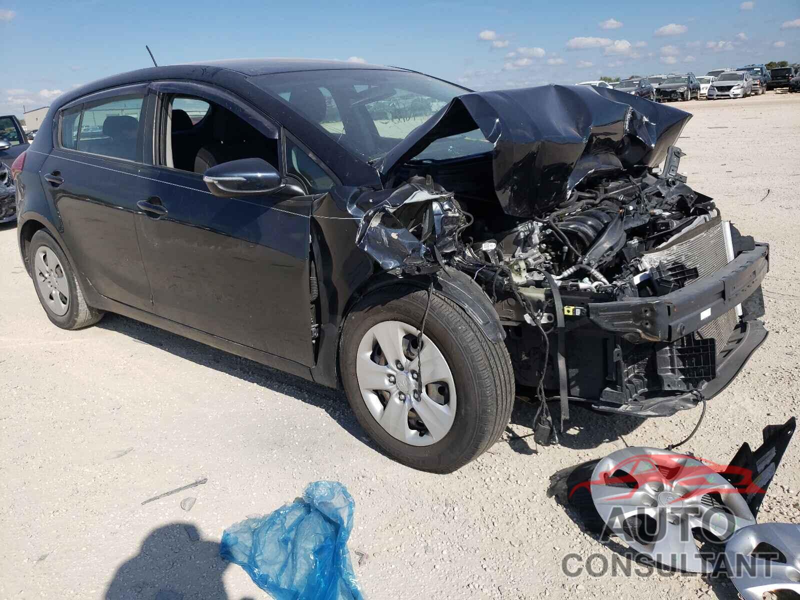 KIA FORTE 2017 - KNAFK5A85H5702025