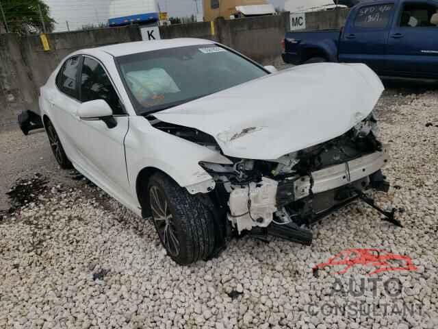 TOYOTA CAMRY 2018 - 4T1B11HK9JU153435