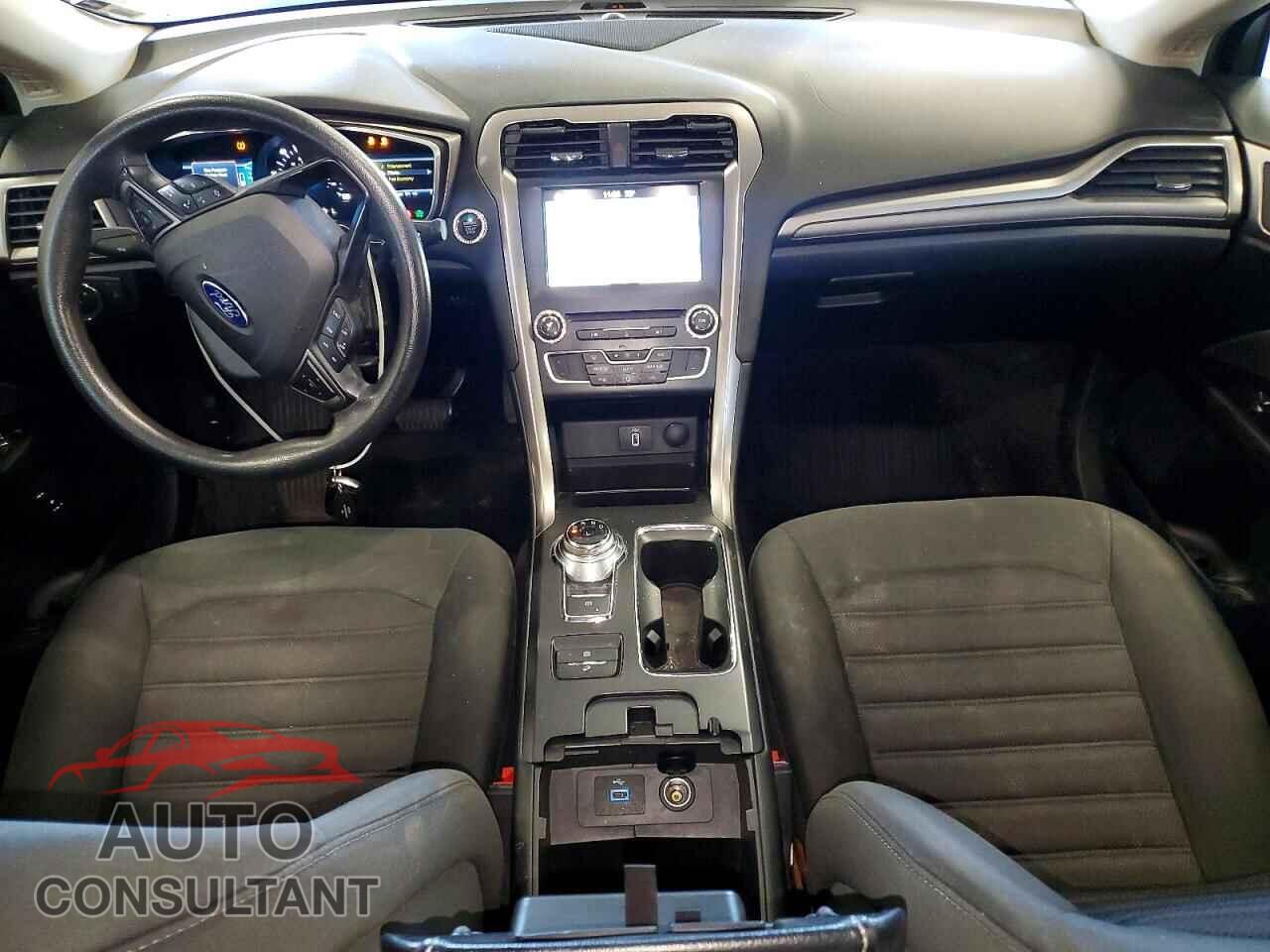 FORD FUSION 2017 - 3FA6P0LU0HR287278