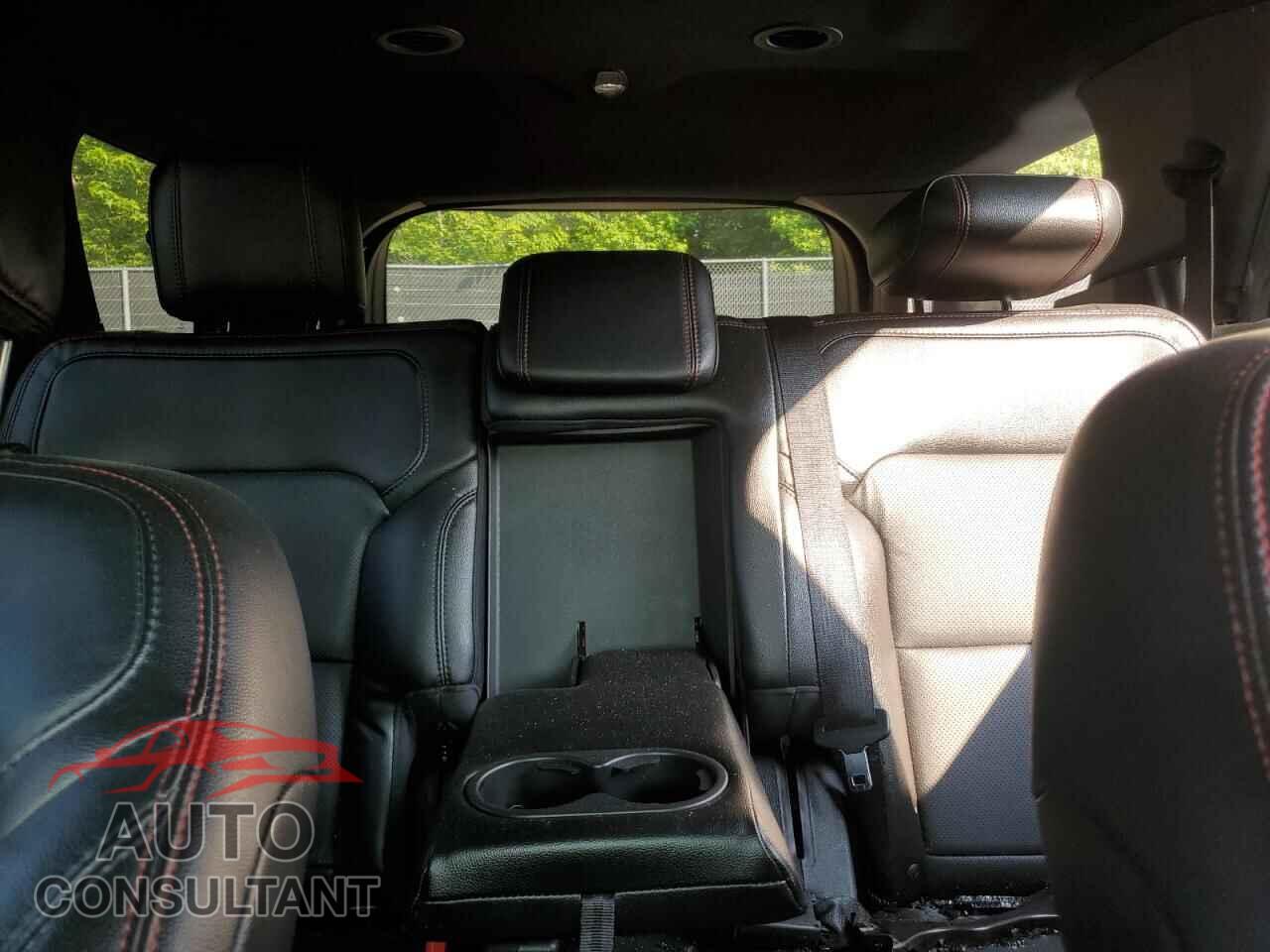 FORD EXPLORER 2018 - 1FM5K8GT5JGB85584
