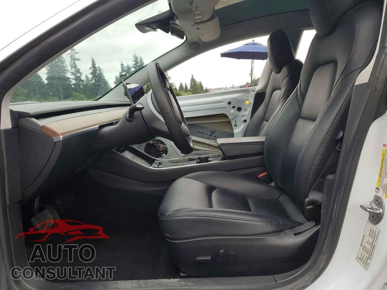 TESLA MODEL 3 2019 - 5YJ3E1EA1KF425169