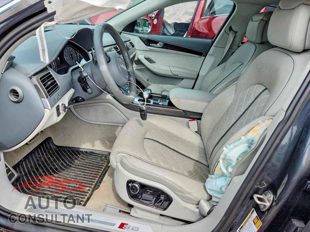 AUDI S8 2013 - WAUD2AFD4DN022682