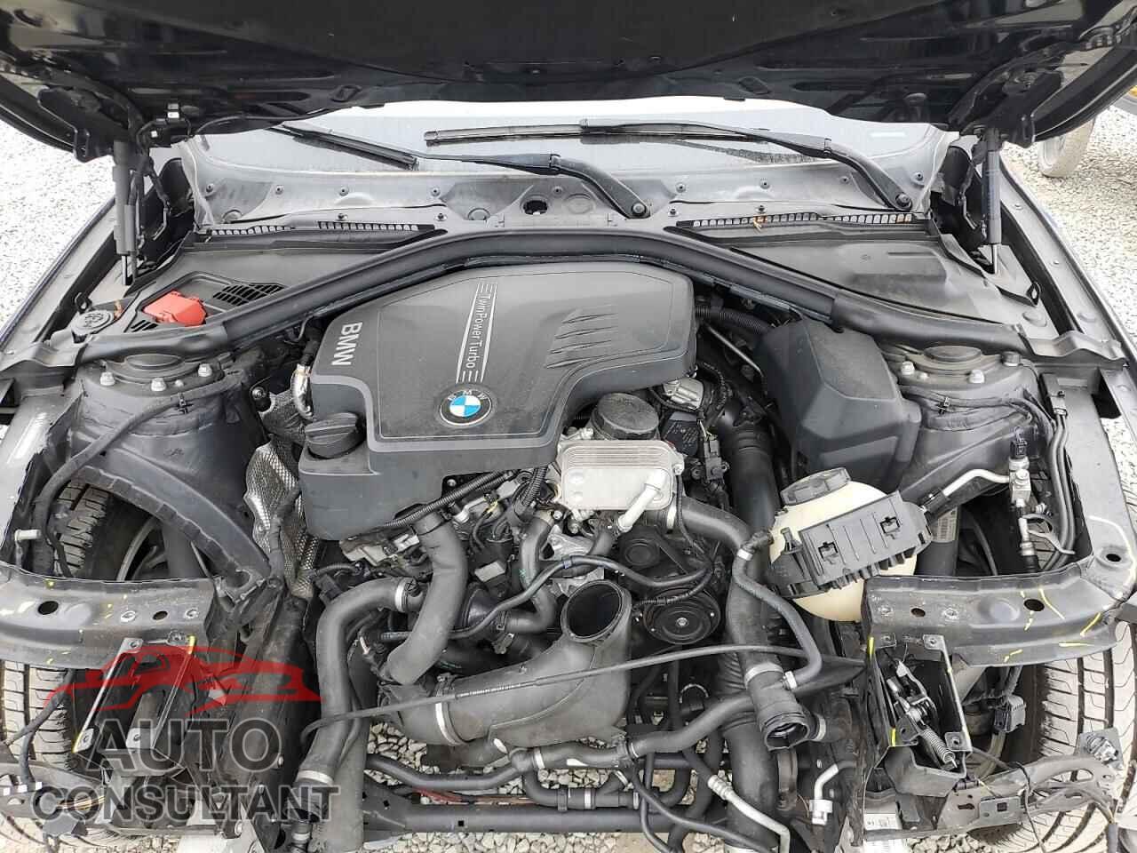 BMW 3 SERIES 2016 - WBA8E1G5XGNU10682
