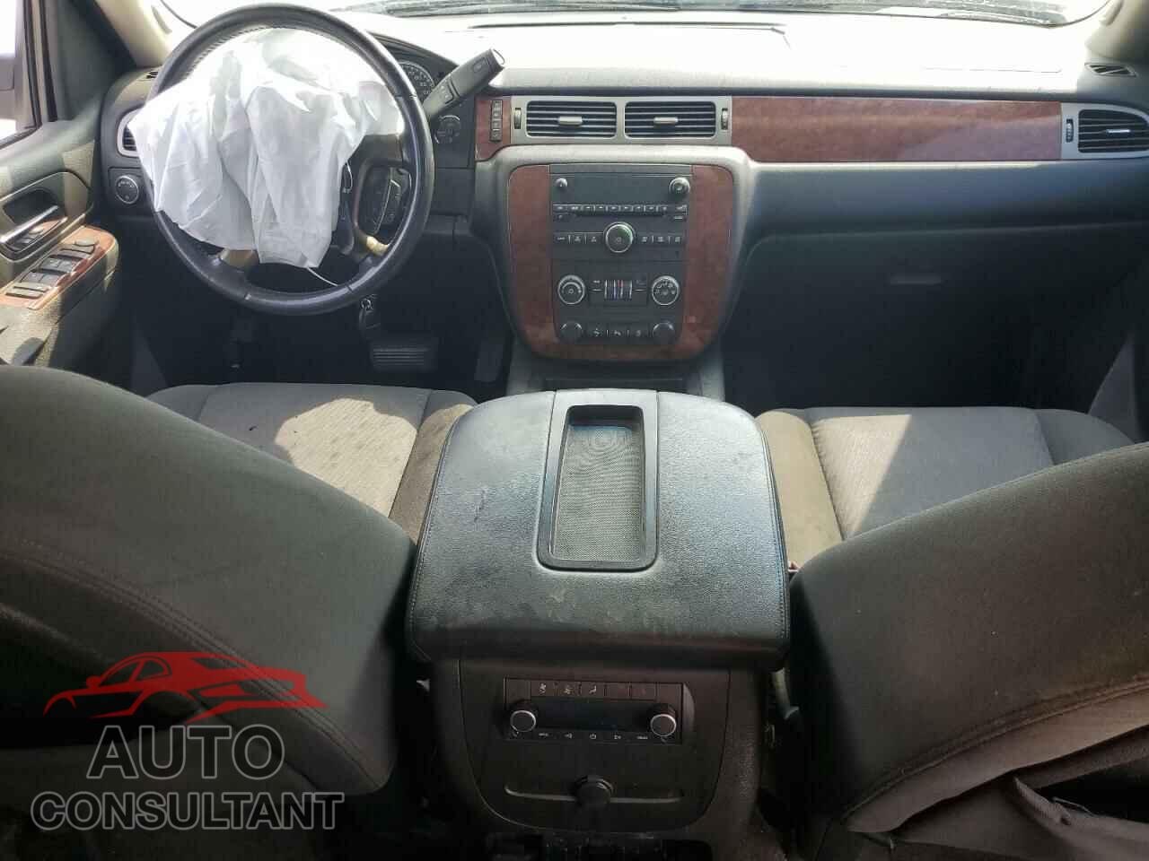 CHEVROLET SUBURBAN 2012 - 1GNSCHE00CR259943