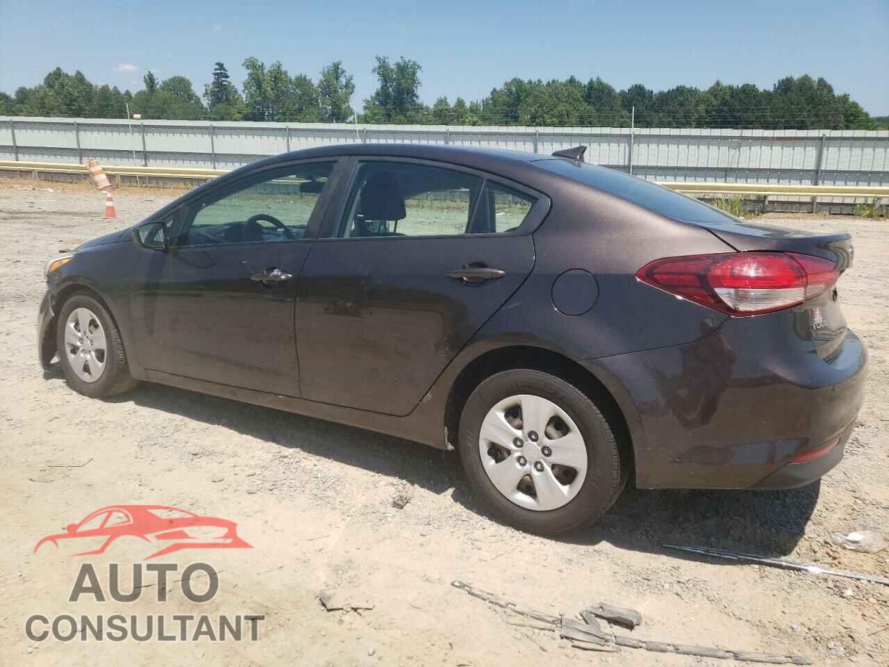 KIA FORTE 2018 - 3KPFL4A77JE226646