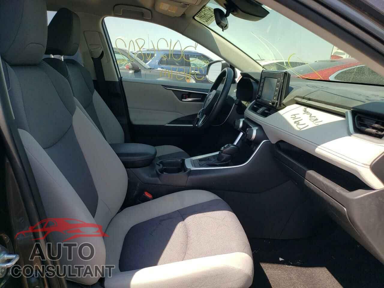 TOYOTA RAV4 2020 - JTMP1RFV2LJ028366