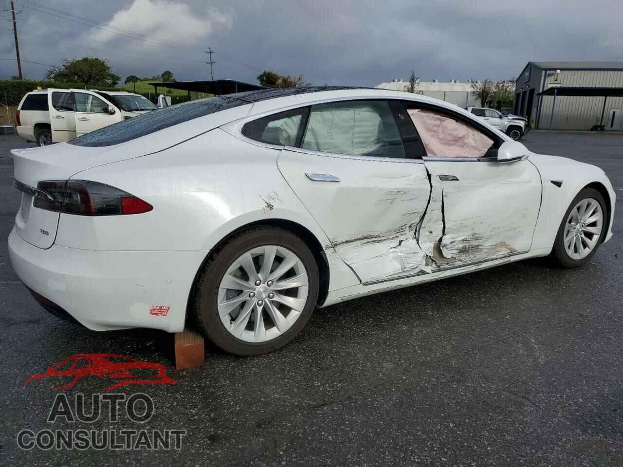 TESLA MODEL S 2018 - 5YJSA1E28JF246996