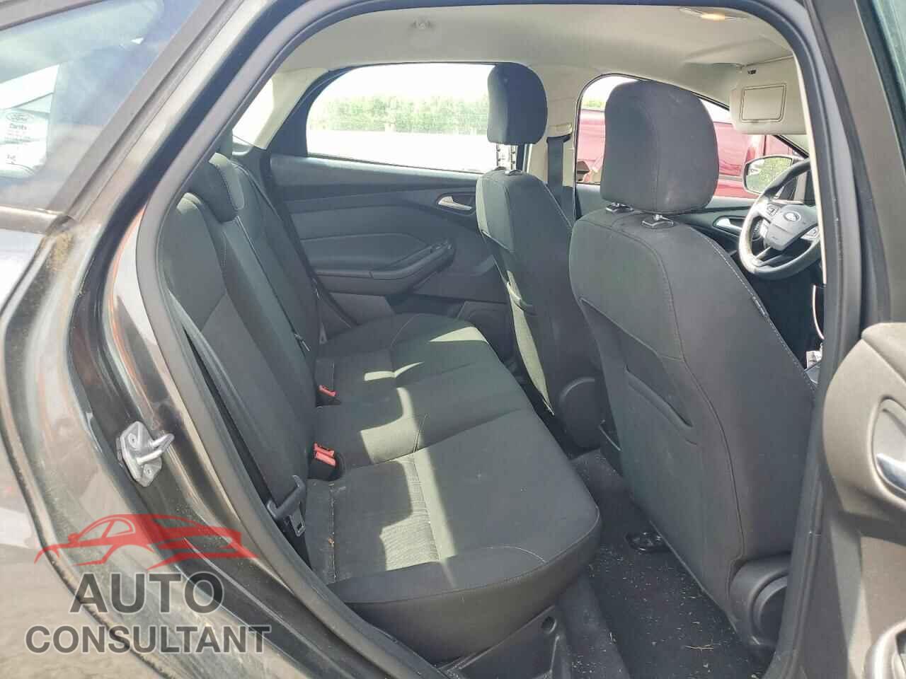 FORD FOCUS 2017 - 1FADP3FE2HL201741
