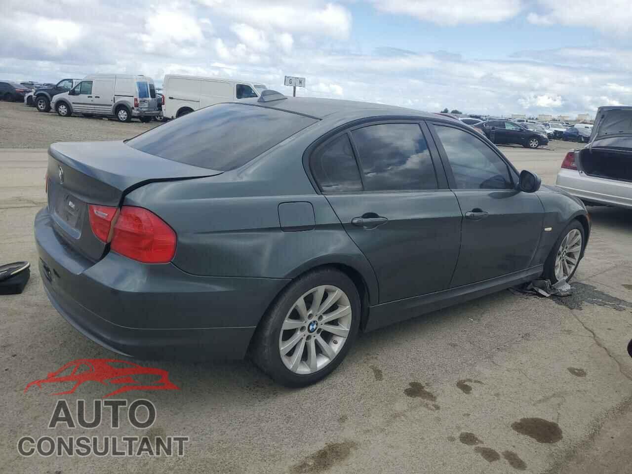 BMW 3 SERIES 2011 - WBAPH7C52BE131120