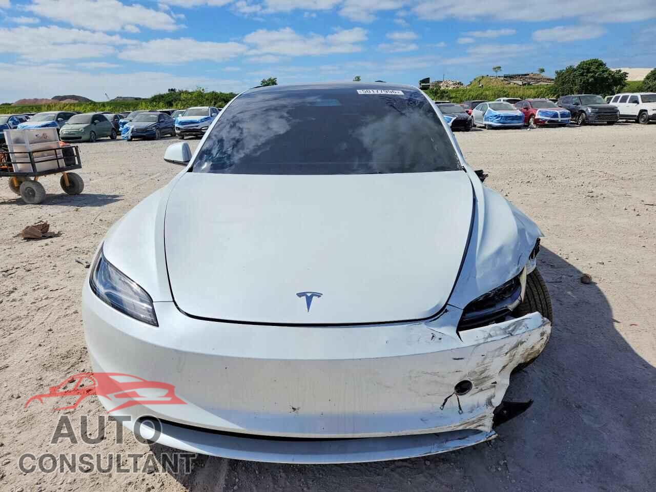 TESLA MODEL 3 2025 - 5YJ3E1EA8SF039977